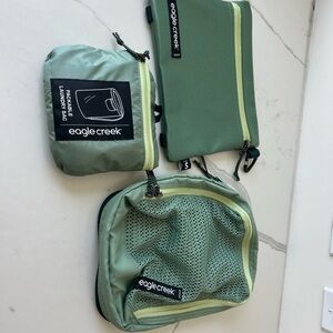 Eagle Creek Green Travel Pouch Set